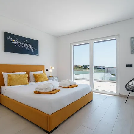 Carpe Diem, Stunning With Ocean View Willa *