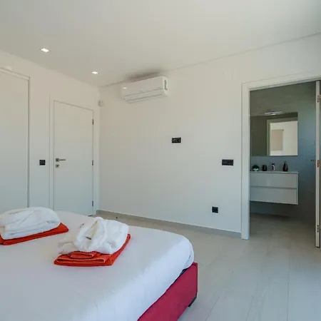 Carpe Diem, Stunning With Ocean View Villa *